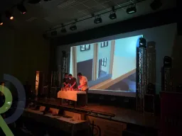 013